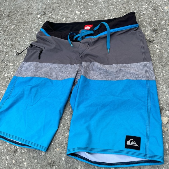 Quiksilver Other - Quiksilver Charcoal and Light Gray Swim Trunks size 30